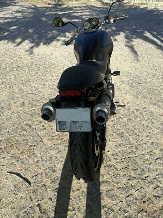 Ducati Monster 695
