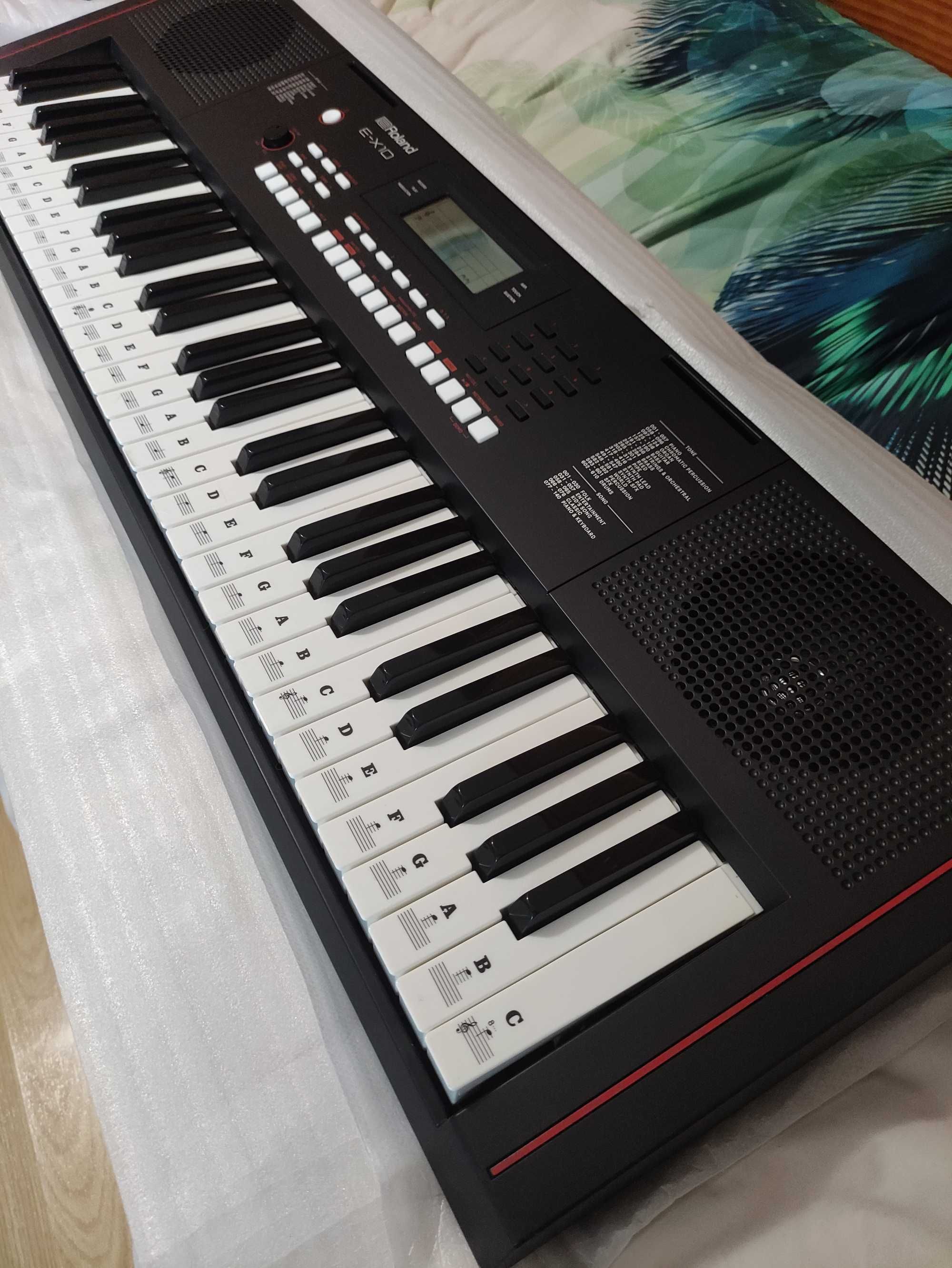 Piano Roland E-X10 novo