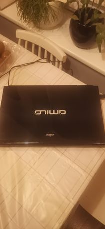 Laptop Fujitsu li3710