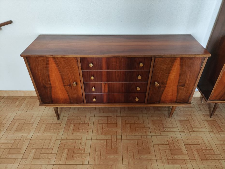 Moveis vintage, aparador e cristaleira