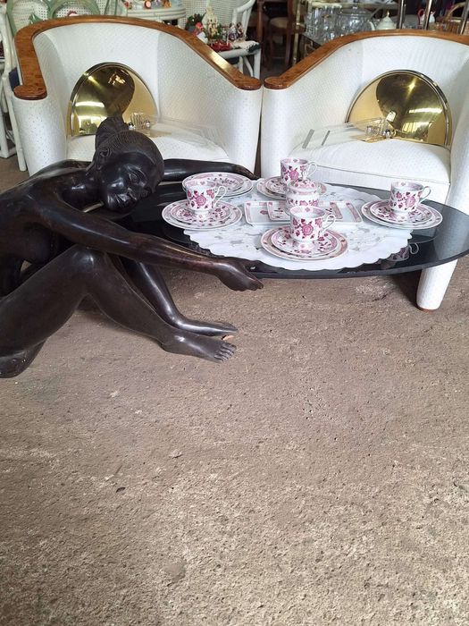 Ława stół rzezba z figura