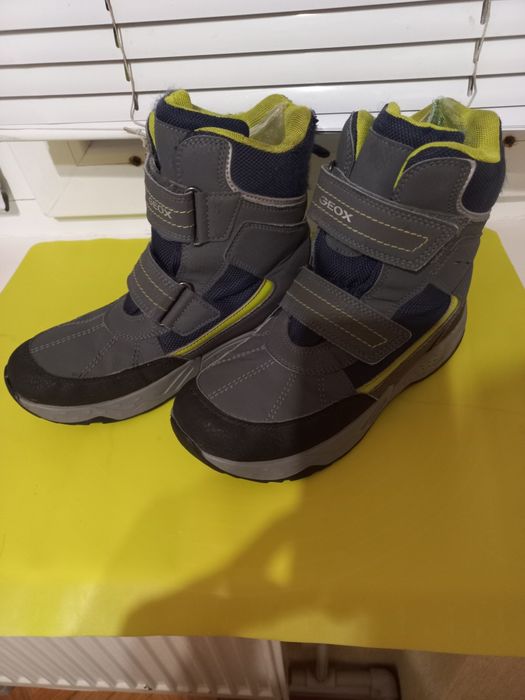 Продам дитячі зимові черевики Geox original 36 р.