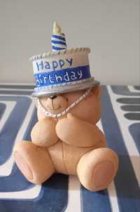 Miś urodzinowy figurka ceramiczna misia ze świeczką na tort roczek