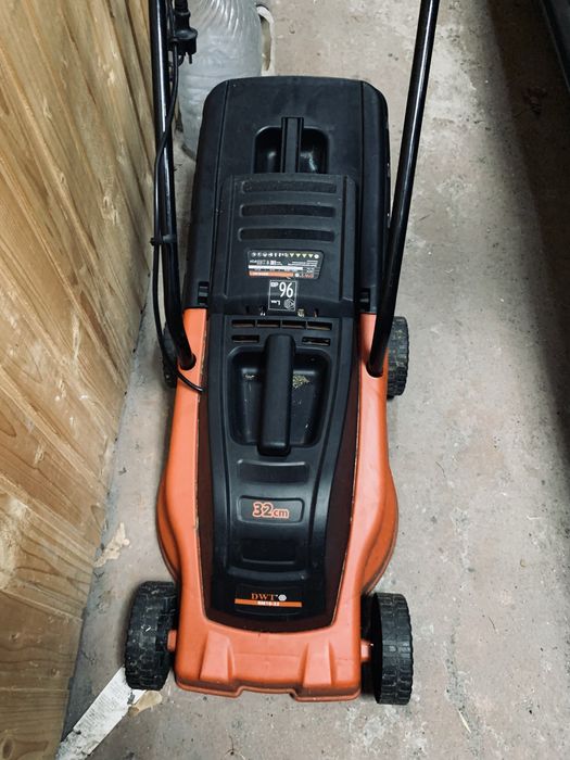 Газонокосилка электрическая DWT RM10-32