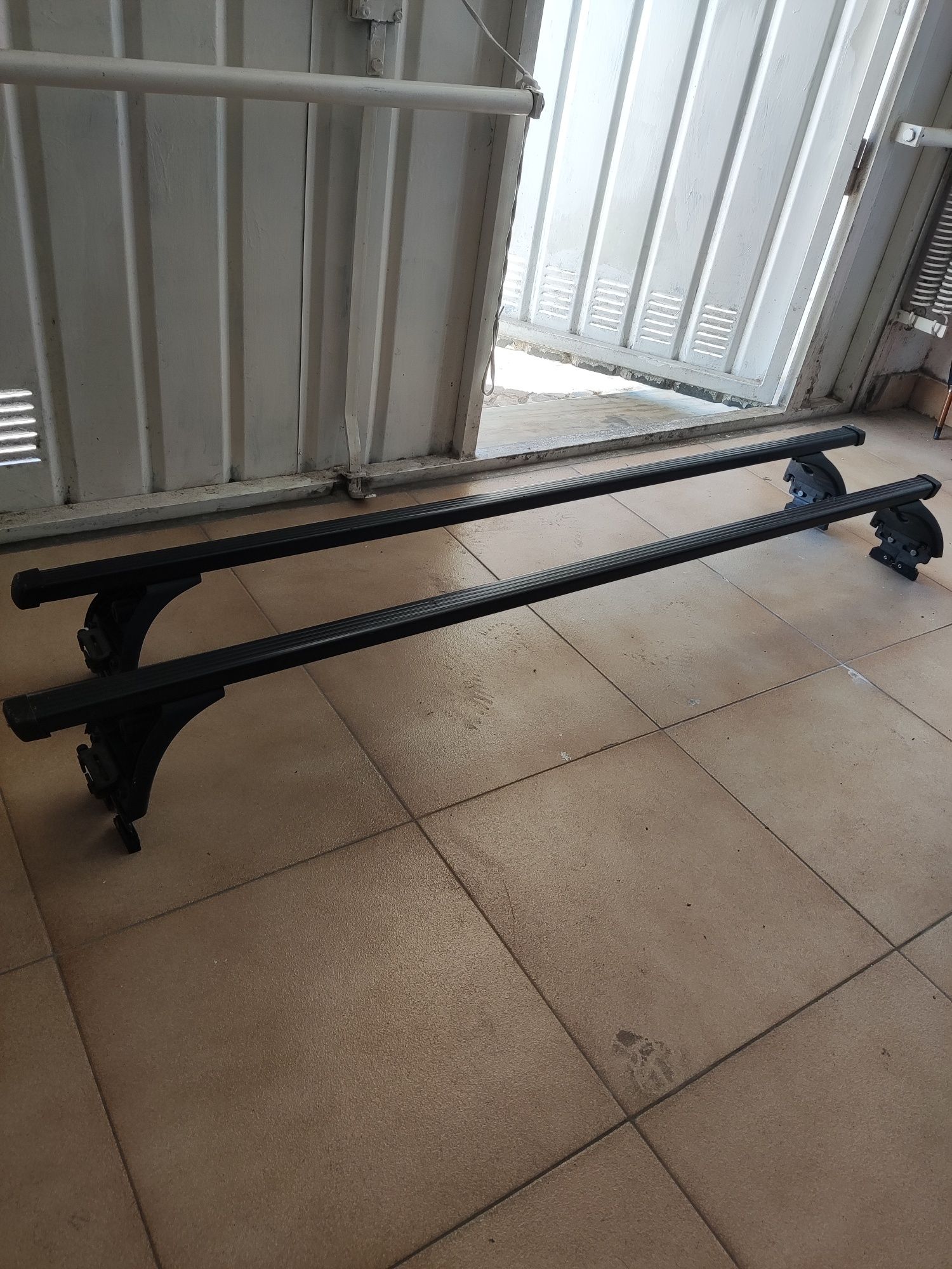 Barras de tejadilho - Peugeot 5008