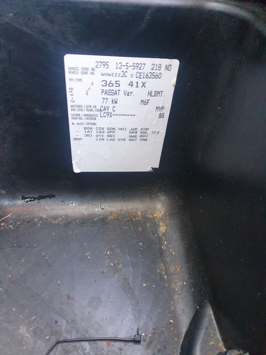 Passat b7 1.6  2.0 tdi  na czesci xenon  hak siedzenia alkantra