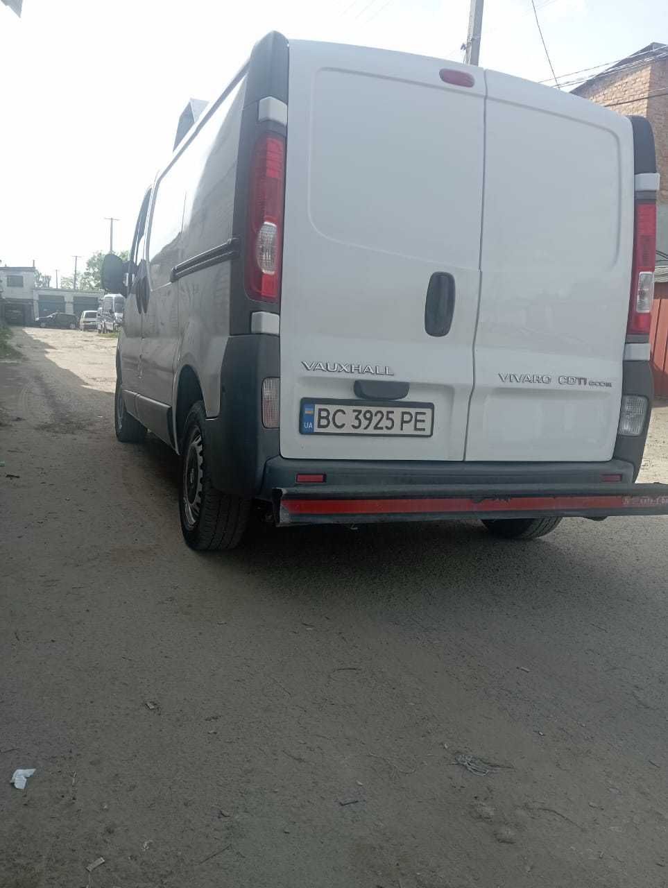 Автомобіль Холодильник REF Opel Vivaro