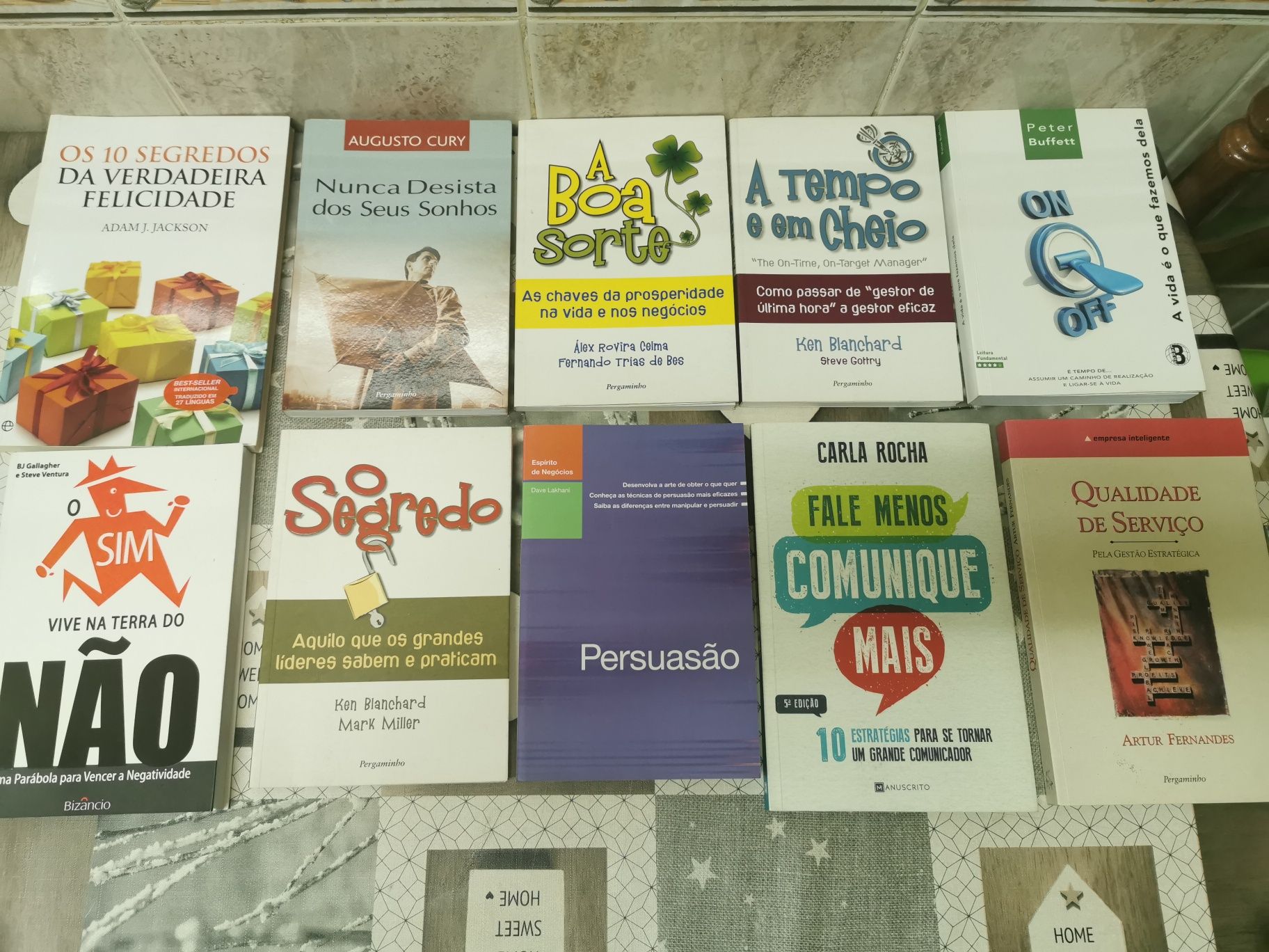 Vários livros empreendedorismo