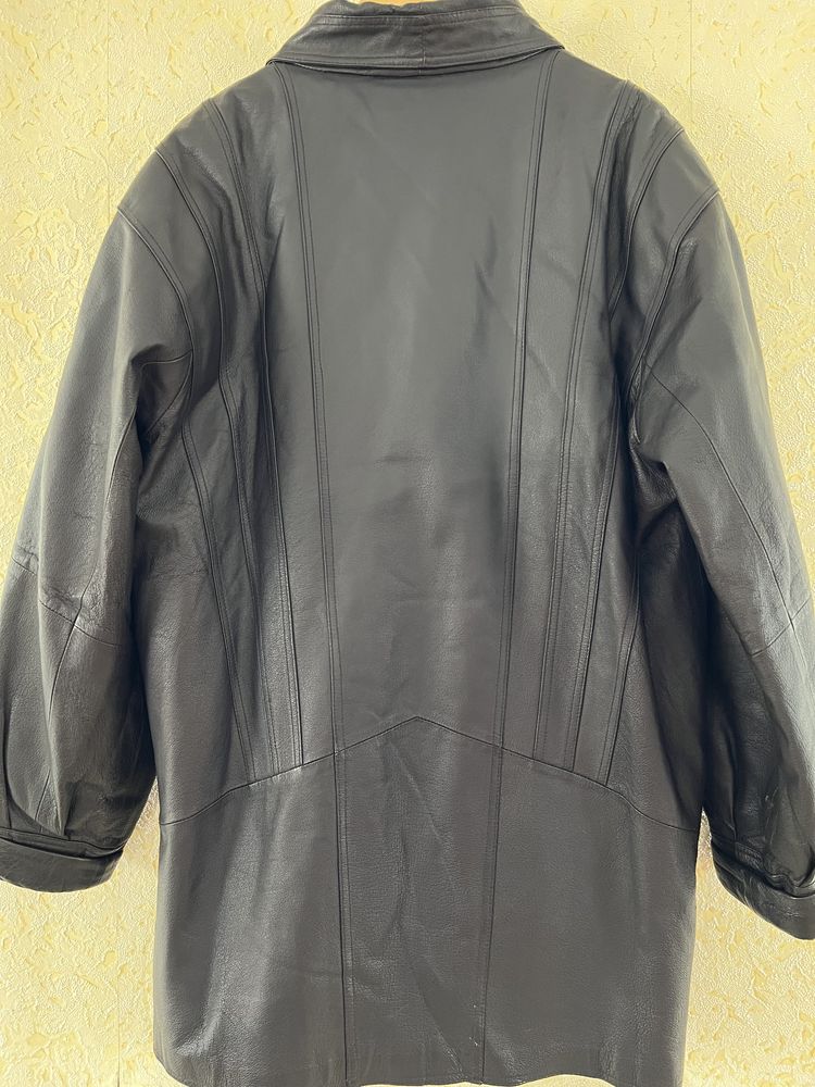 Кожана куртка з утеплювачем, розмір 48/50