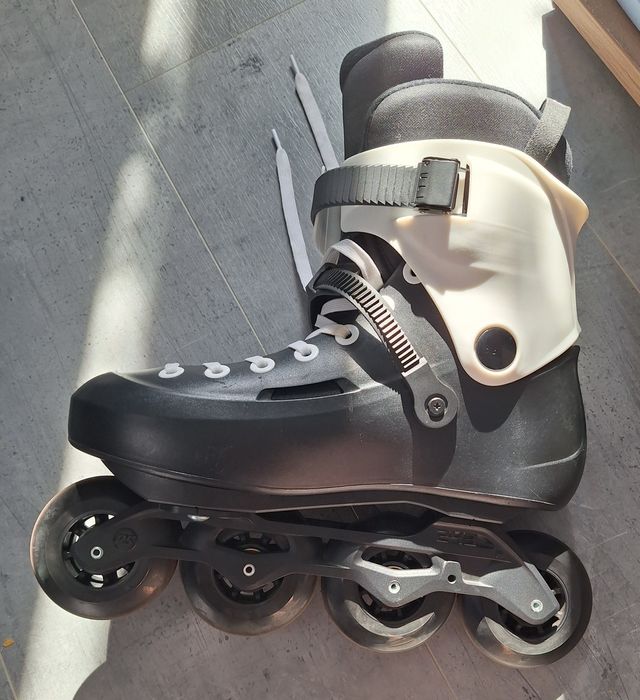 Rolki powerslide z ochraniaczami na kolana,,lokcie i nadgarstki