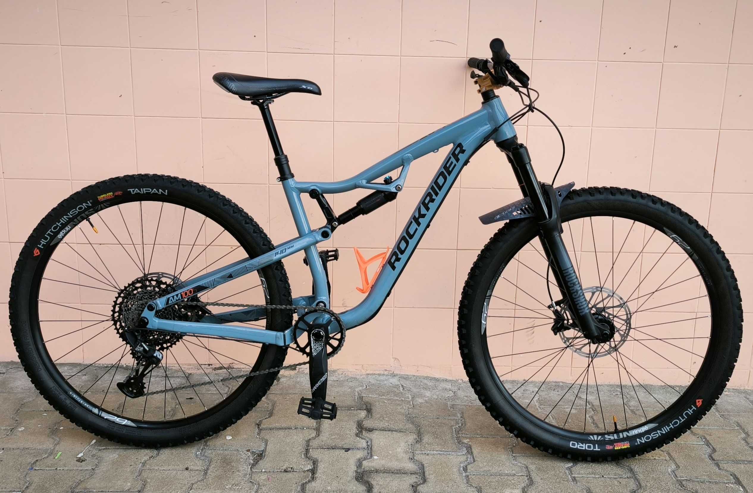 Bicicleta BTT Rockrider AM100S tamanho S (preço para despachar)