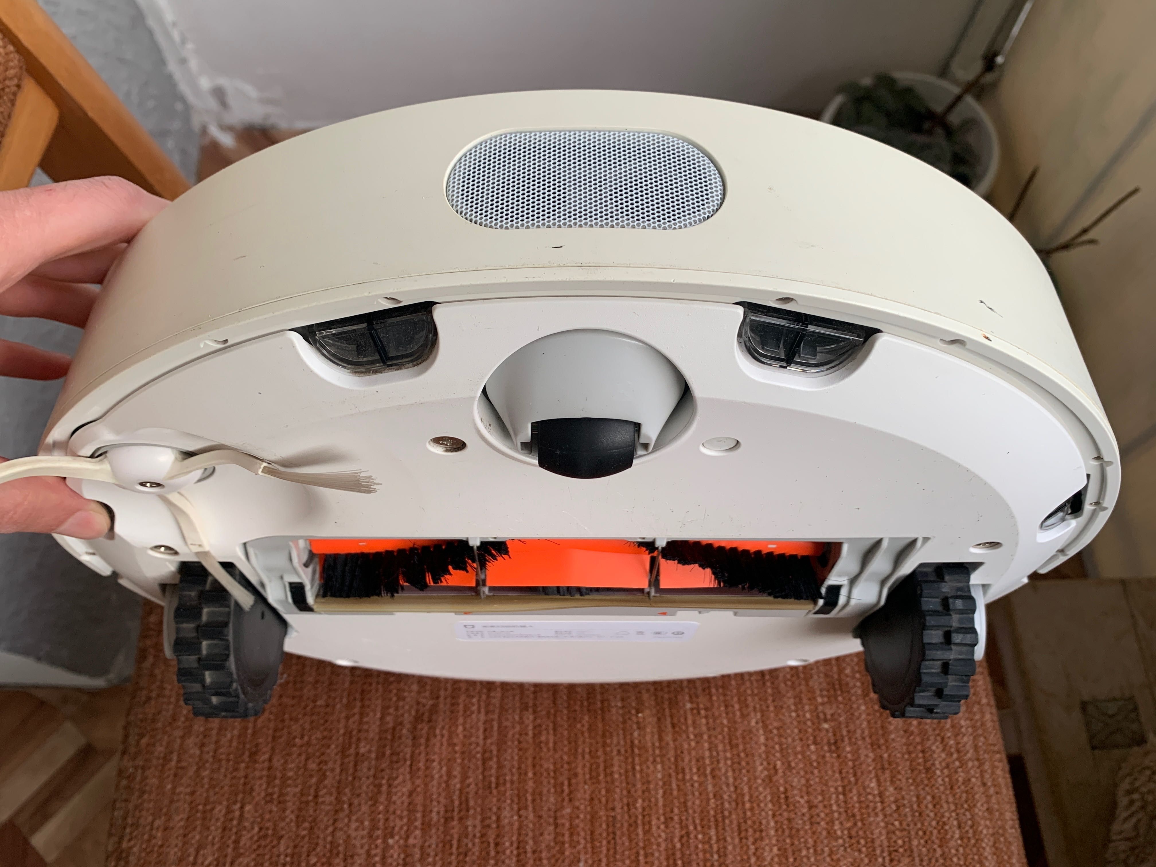 Робот-пылесос Xiaomi Mi Robot Vacuum (+ расходники)