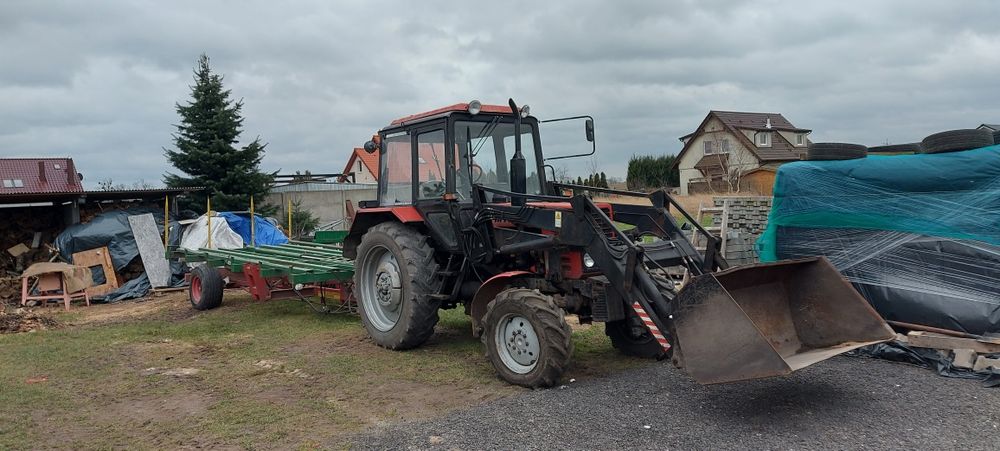 Ciągnik MTZ 82 2000r z turem oraz w zestawie przyczepa do słomy T127