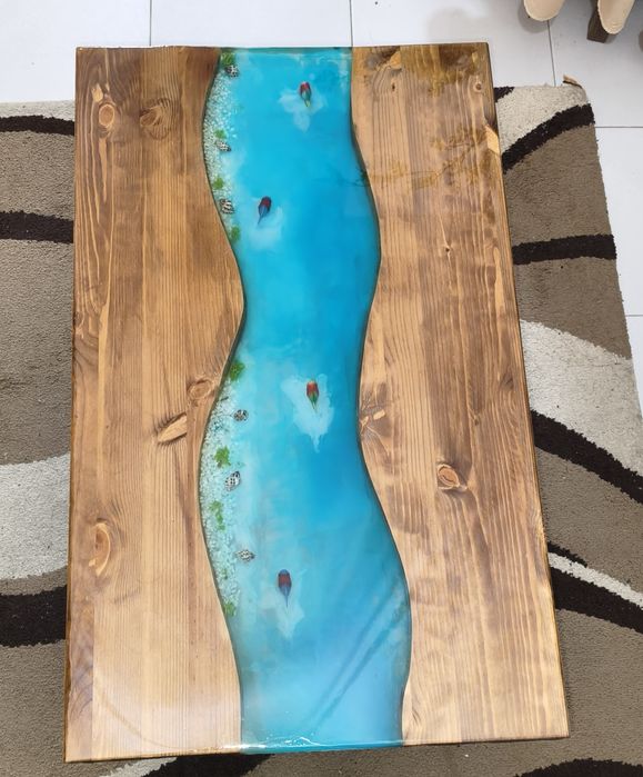 Mesa de centro em resina epóxi