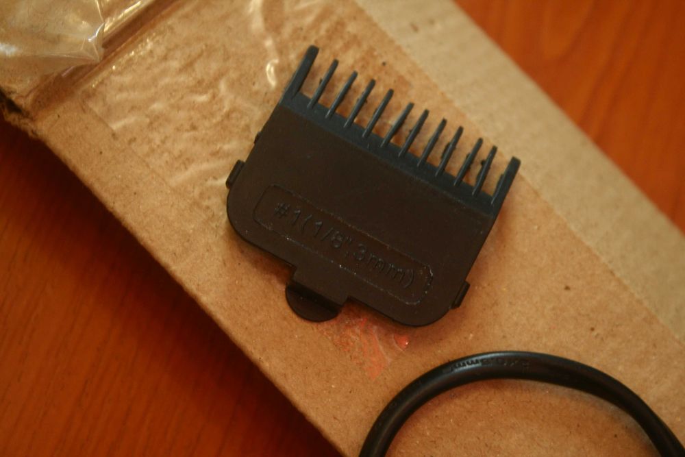 Машинка для стрижки марки Starex модель HC – 812
+ Насадка 3 mm