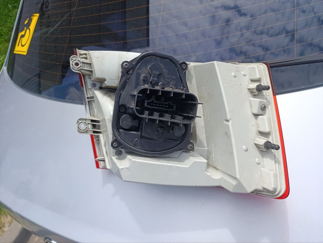 Продам задний фонарь Skoda Octavia A7 LED