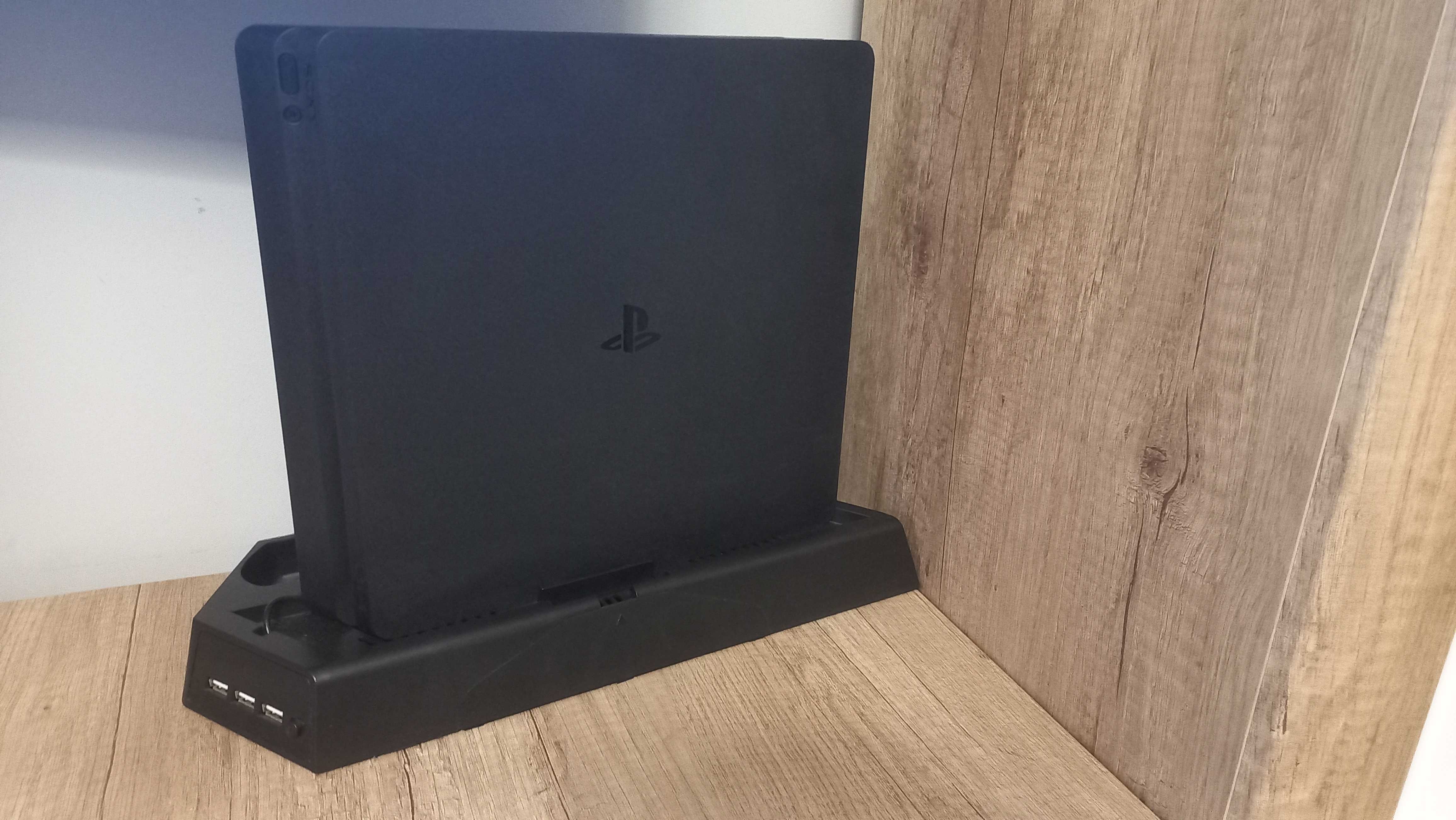 PS4 1TB Slim, pad, mikrofon, gry, opakowanie. Stan idealny.