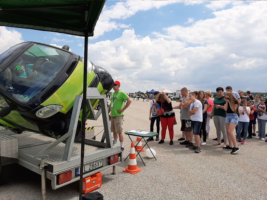 Symulator dachowania zderzeń refleksomierz alkogogle waga airbag