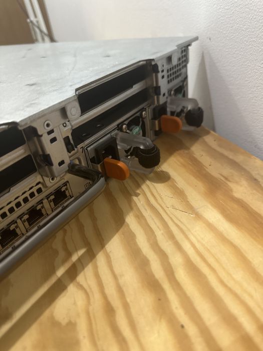 Servidor Dell PowerEdge R730  16 bays  E5 2680 v4 16GB