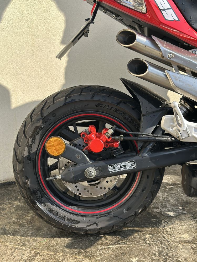 Benelli tnt 125