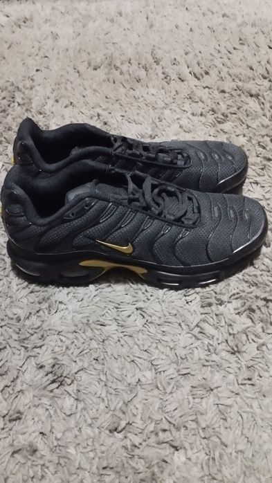 3 pares de Ténis Nike Novos