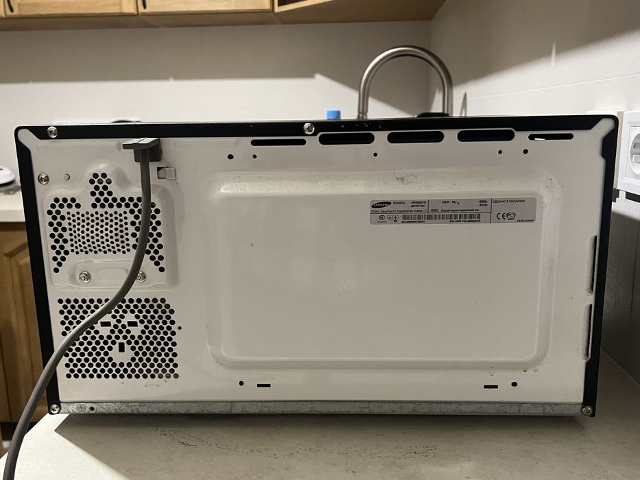 Мікрохвильва піч Samsung