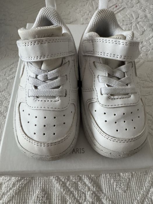 Sapqtilhas Nike tam. 21