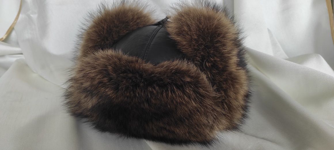 Czapka Uszatka Pilotka naturalne futro z Jenota rozm. 55cm.