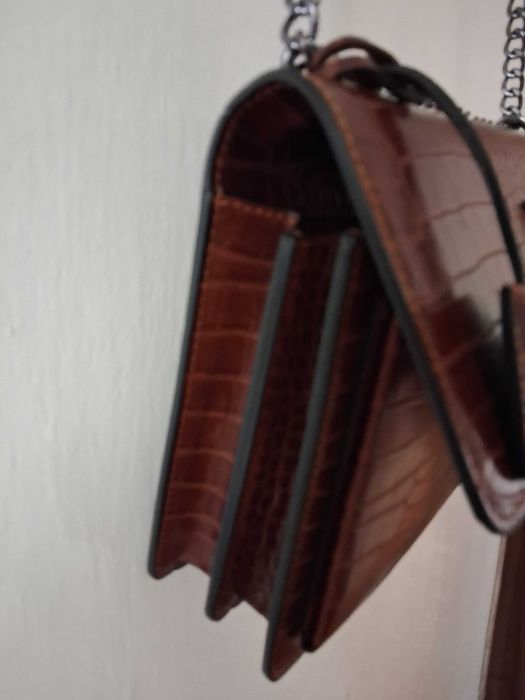 Yves Saint Laurent сумка не шкіра під крокодила коричнева