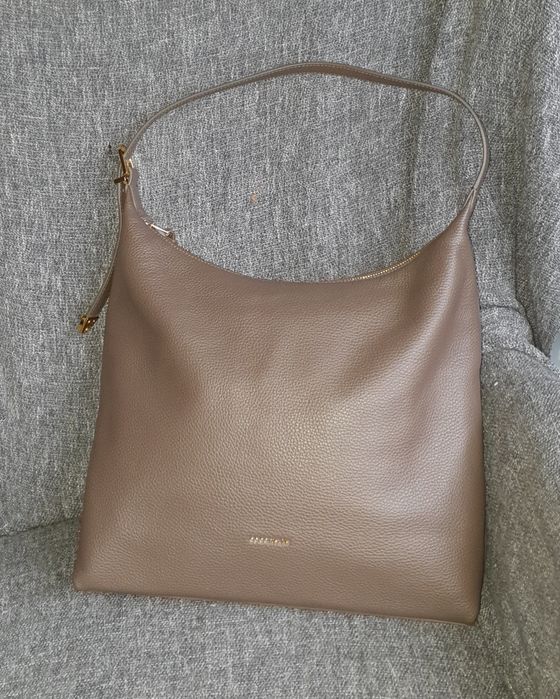 Torebka Coccinelle ze skóry naturalnej brązowa A4