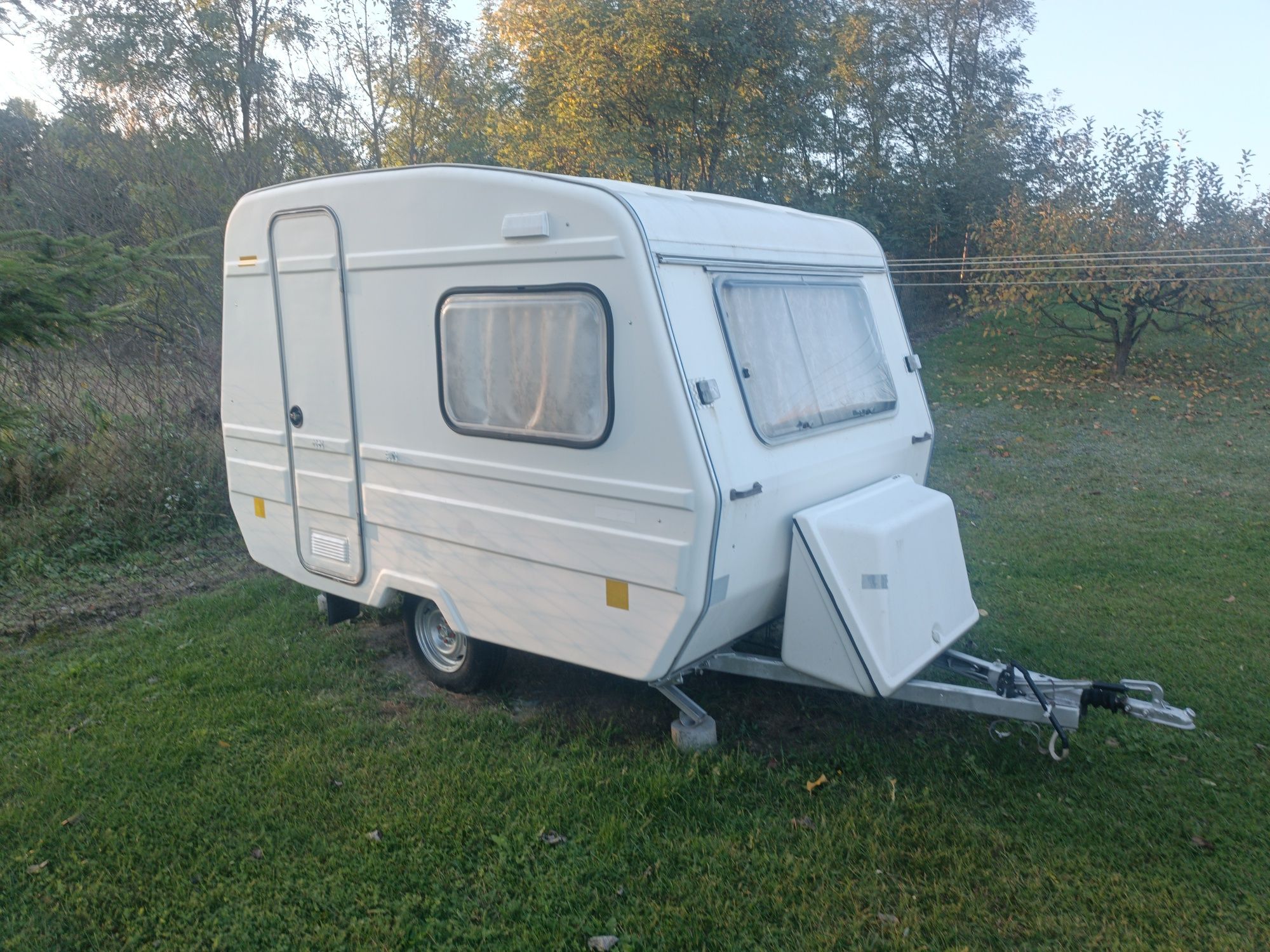 Przyczepa kempingowa niewiadów N126N