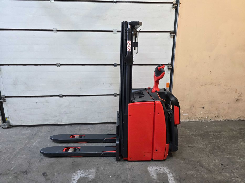 Штабелер самохідний Linde 1.4 тонни, підйом 4,352 метра 2021 рік