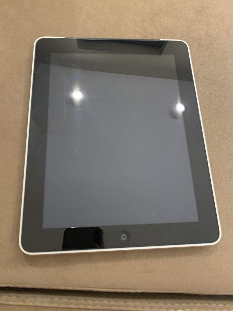 Apple iPad 1 generacji 16gb