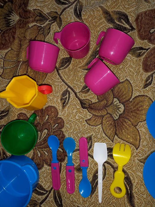 Посуд дитячий іграшковий