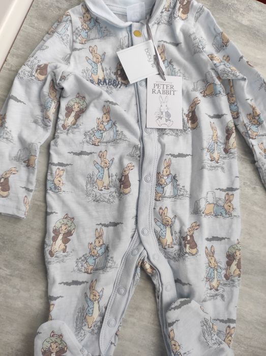 Человечек закрытыми ножками