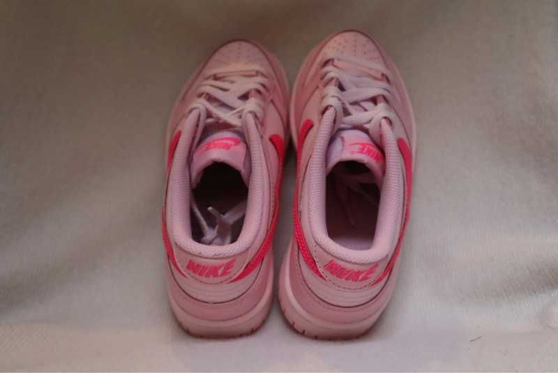 Nike Dunk Low Triple Pink (GS) 37.5