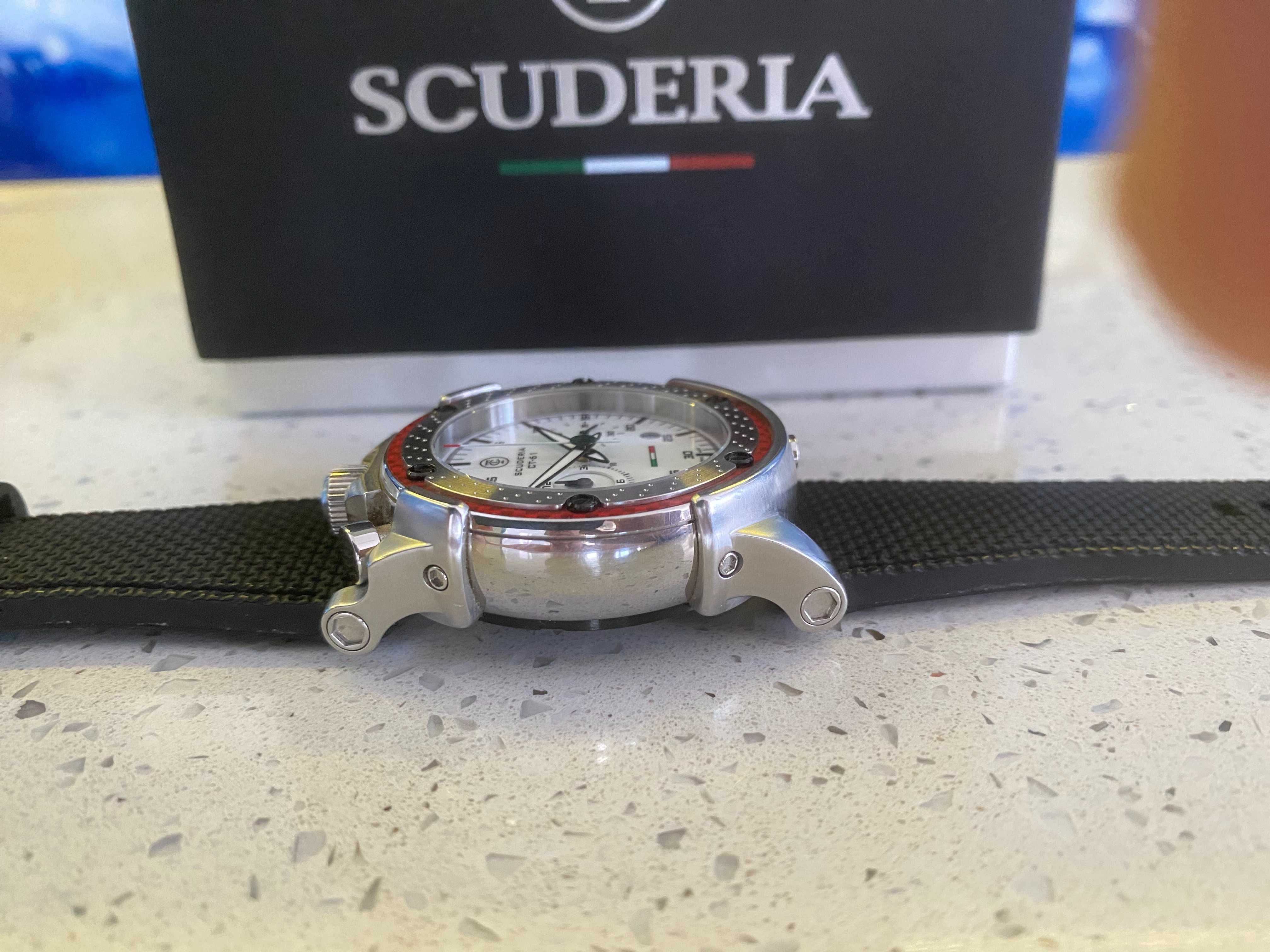 Чоловічий  годинник SCUDERIA