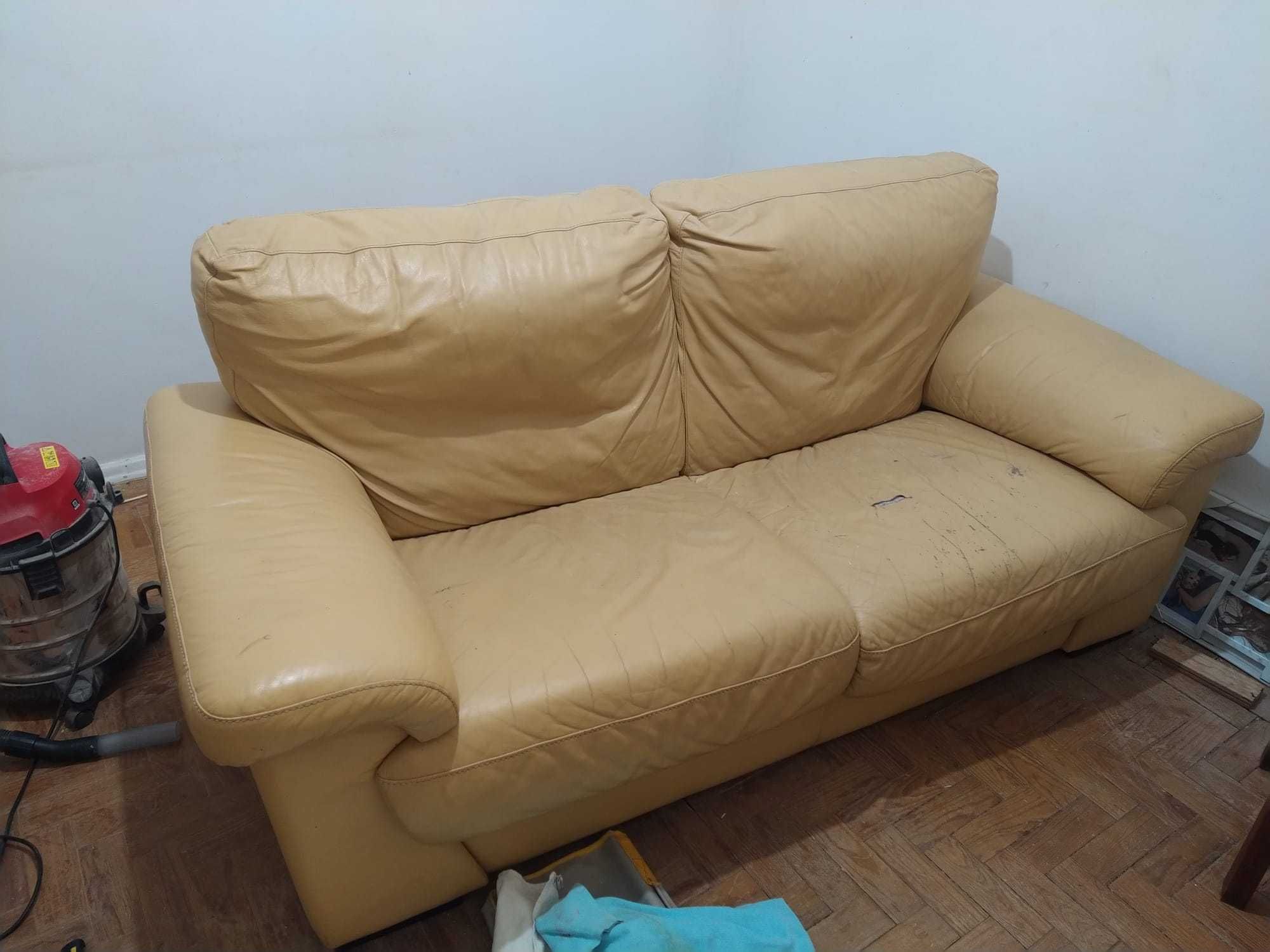 Diverso mobiliário e electrodomésticos - sala, cozinha e casa de banho