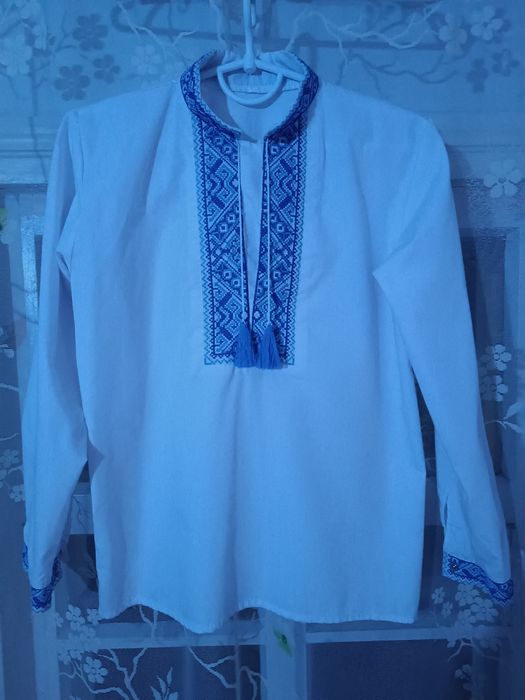Вишиванка та біла рубашка на хлопчика 7-10 років