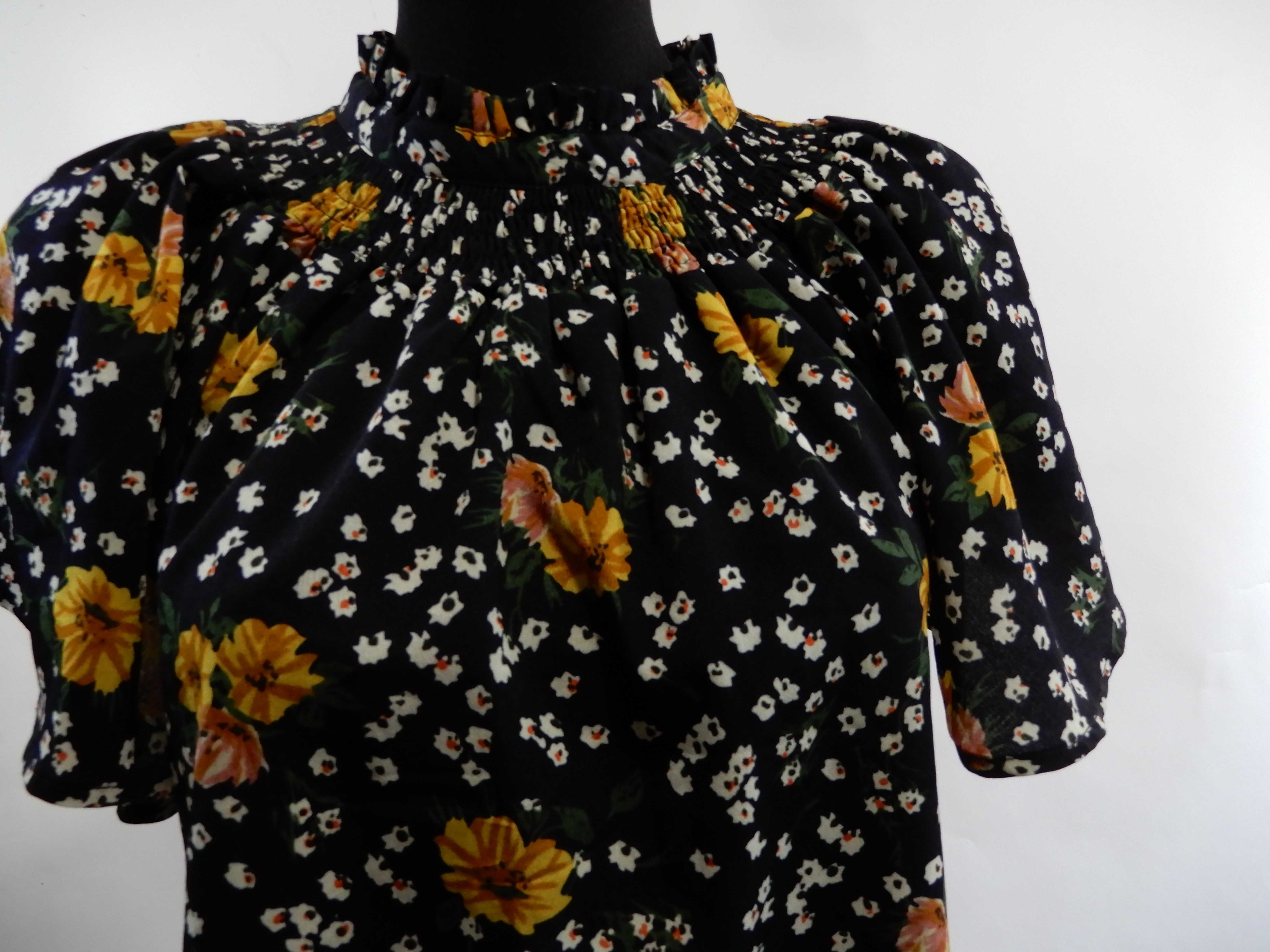 Bluzka z krótkim rękawem czarna kwiaty AX Paris 36 S