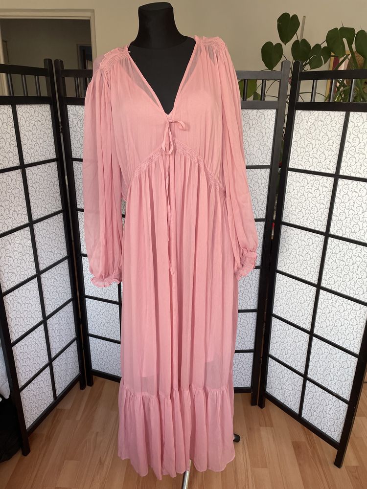 Różowa sukienka szyfonowa maxi 46 3 xl  44 xxl  falbanki asos