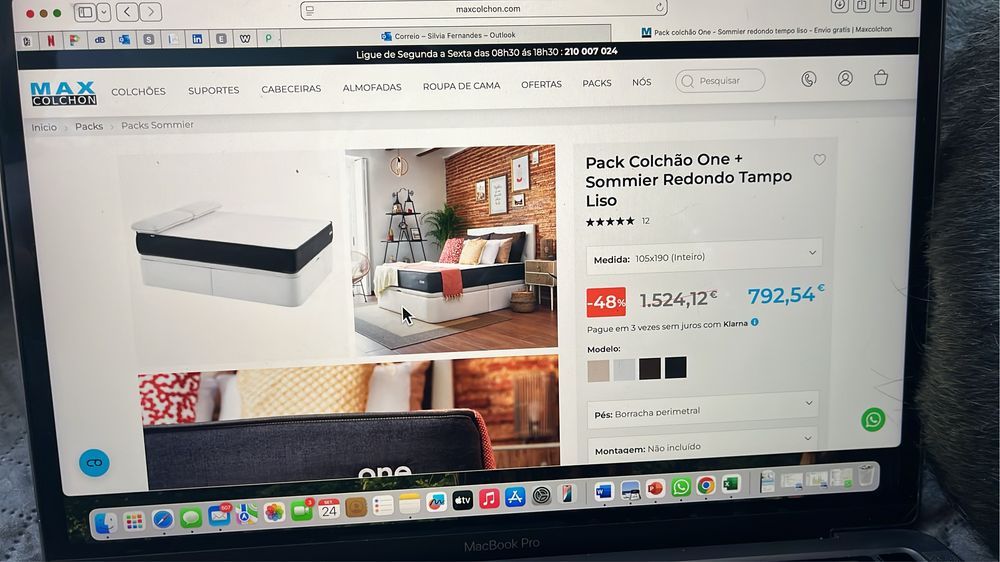 Cama com arrumação e colchão como nova