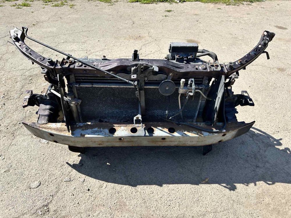 Передня панель Toyota Avensis T25 продаю в зборі 2.0 d