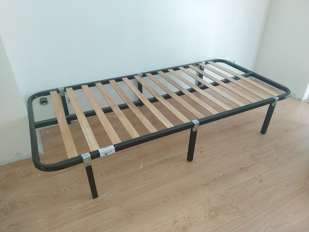 Estrado 1,90x0,9 com 6 pés