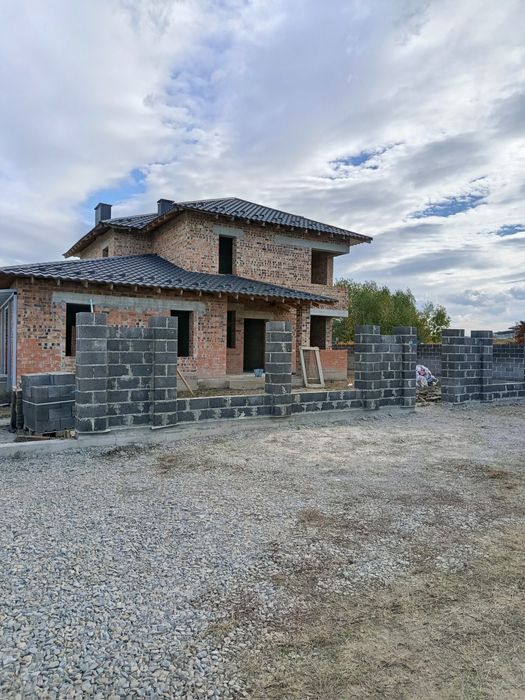 Будівельні послуги. Будівництво приватних будинків, гаражів, парканів,