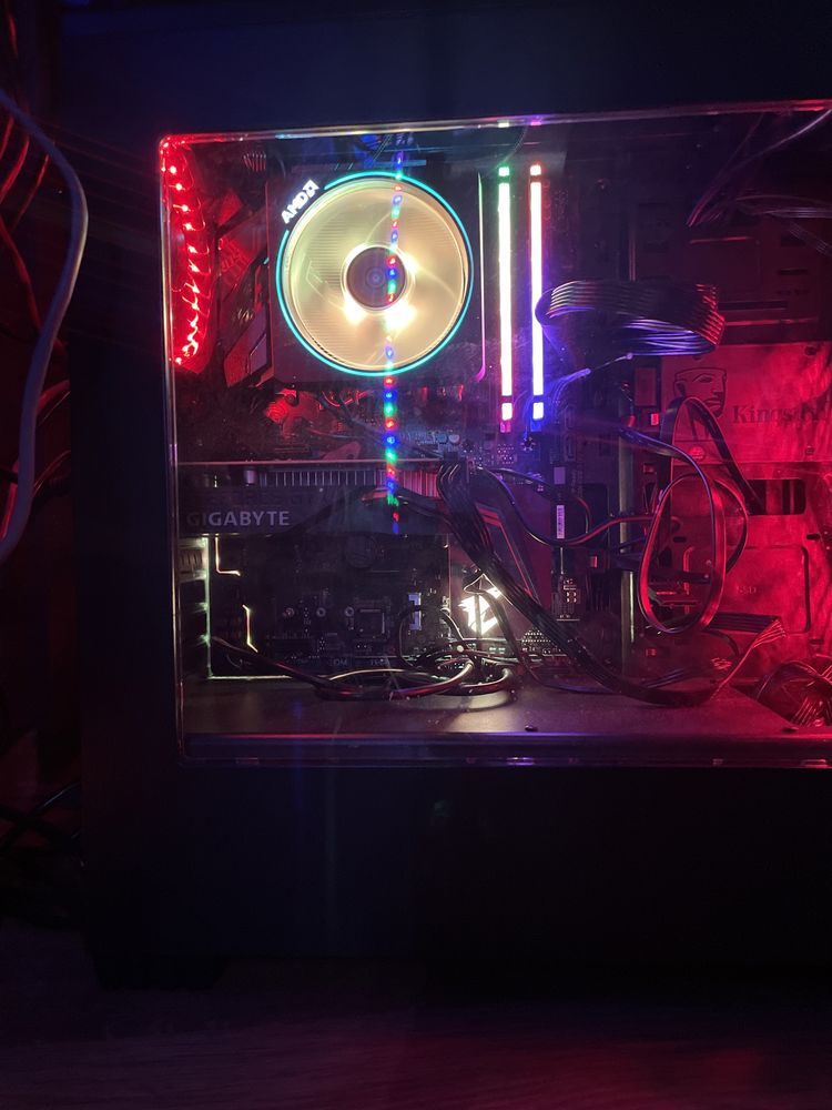 Komputer Gamingowy / Ryzen 7 + podkładka !