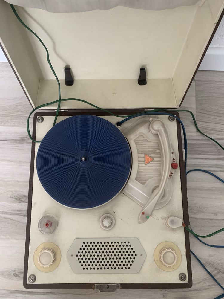 Gramofon Karolinka