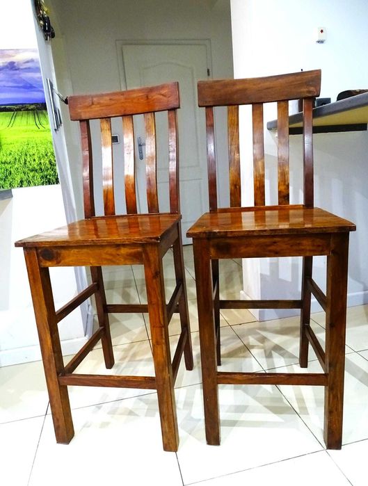 Komplet ekskluzywnych krzeseł / hokerów INDIGO