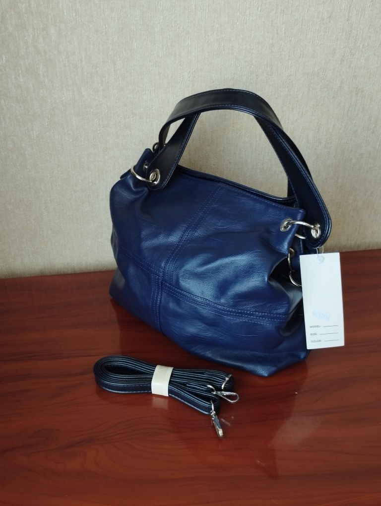 Жіноча сумка синього кольору