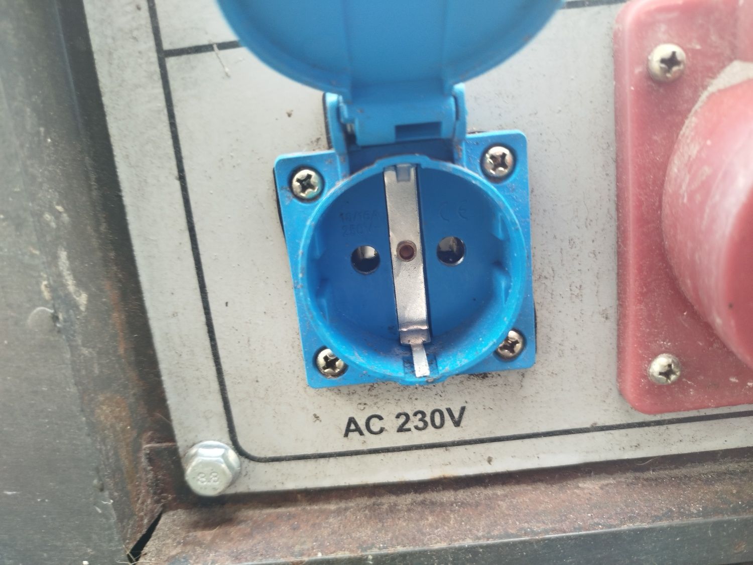 Генератор на 3500w